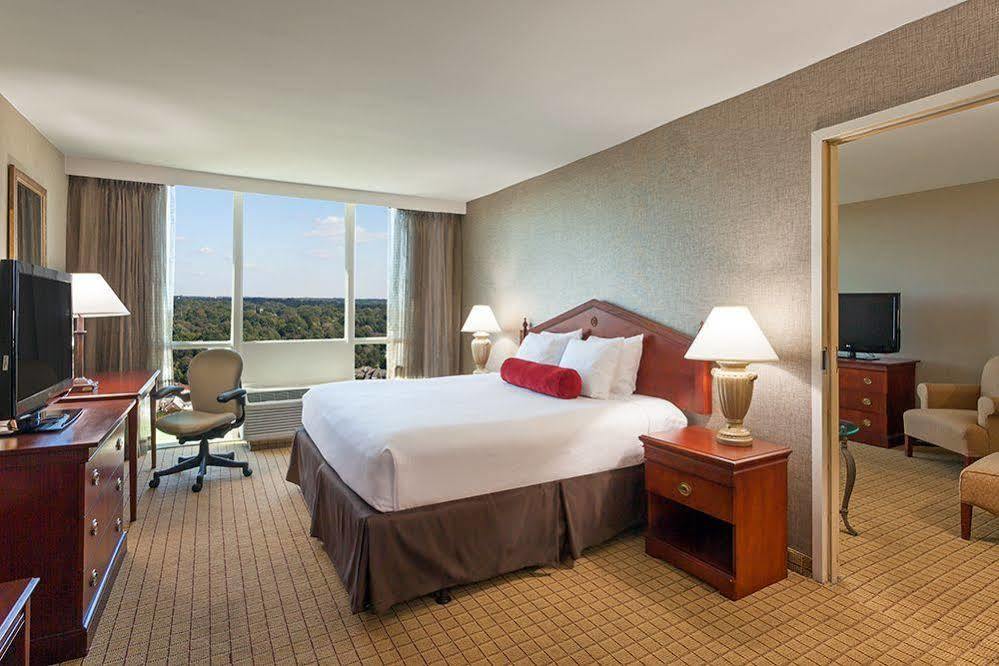 Ramada Plaza By Wyndham Atlanta Downtown Capitol Park Hotel Exterior foto